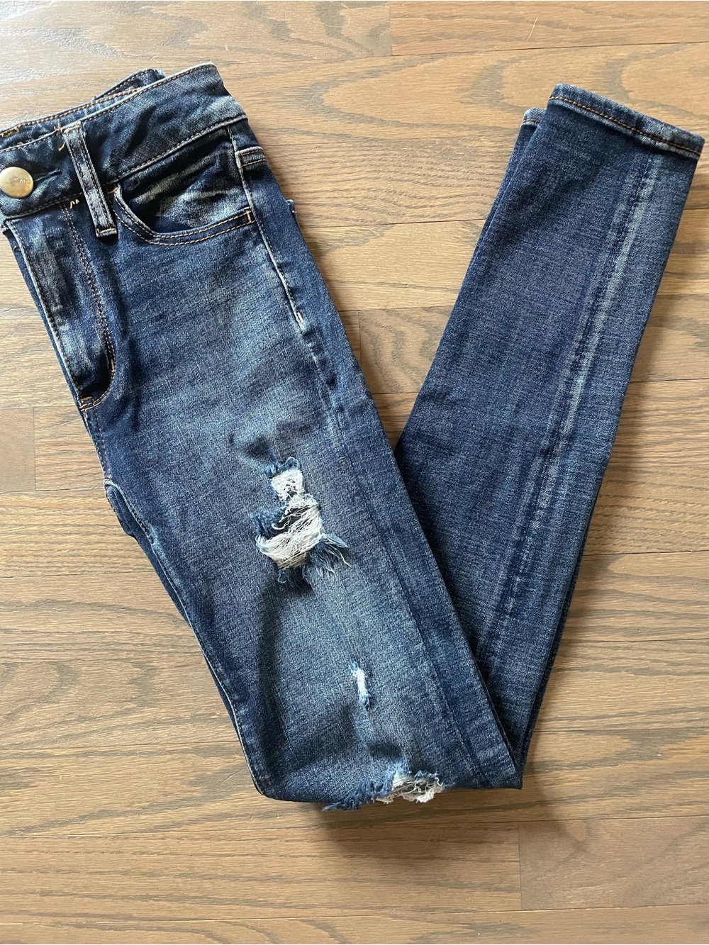 American Eagle Outfitters Women's Hi-Rise Skinny Jeans in Dark Wash, Size 00